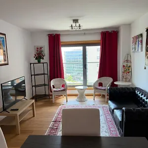 Parque Nacoes River View ,free Wifi Apartment