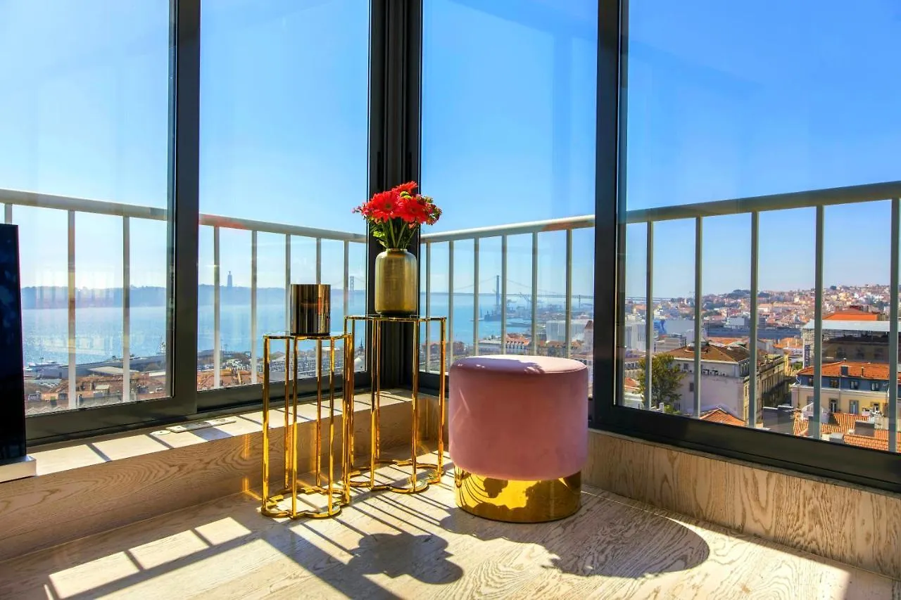 Lovelystay - Full Sky In Chiado Lisbon Apartment