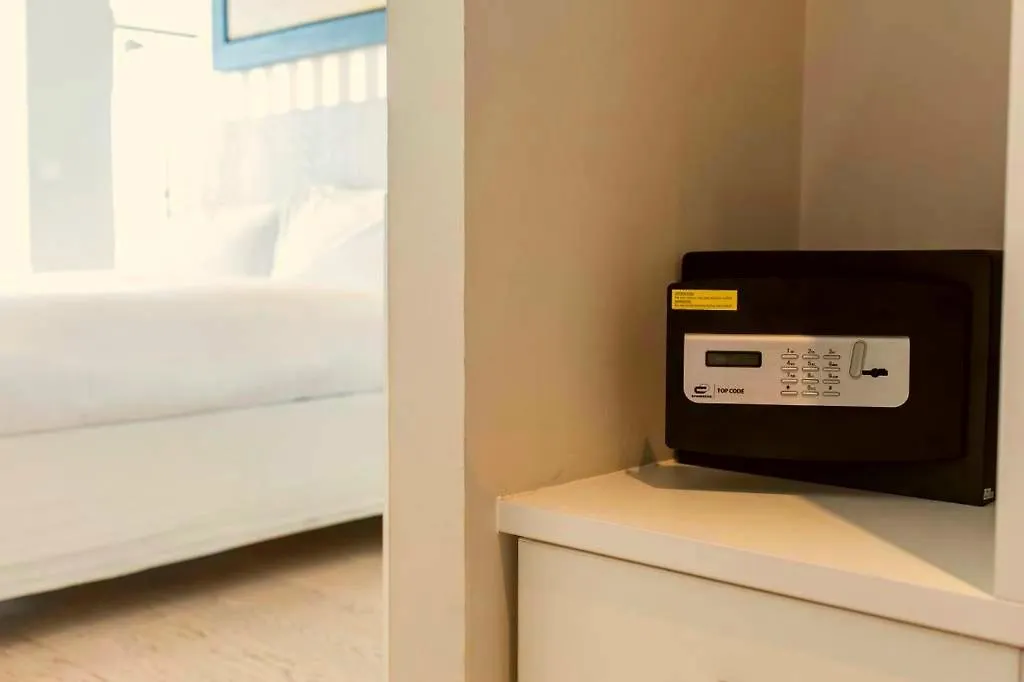 Lovelystay - Full Sky In Chiado Lisbon Portugal