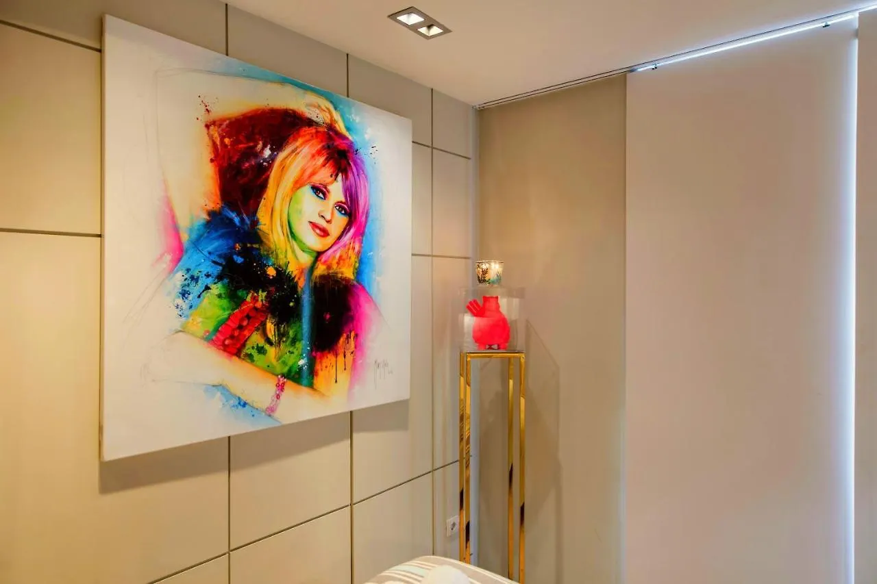 Lovelystay - Full Sky In Chiado Lisbon Apartment
